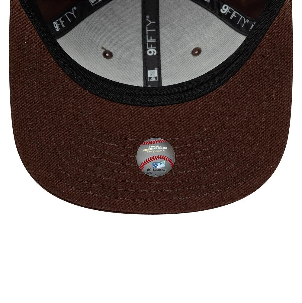 new era cappello 9FIFTY New York Yankees MLB League Essential Brown Original Fit Snapback Adjustable