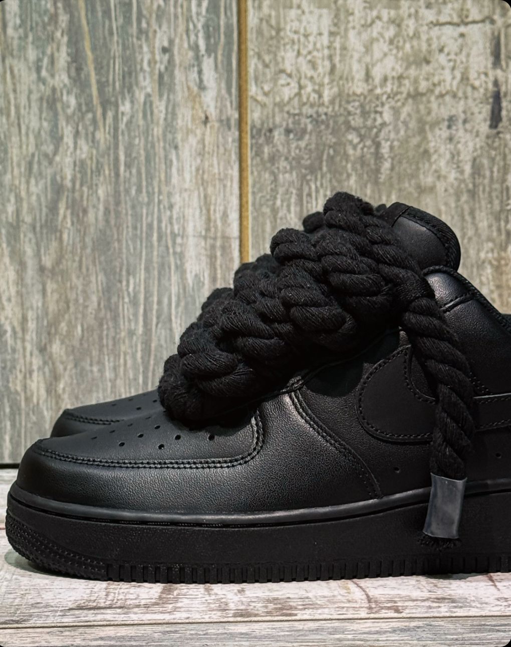 Snezed NIKEROPE LACES BLACK