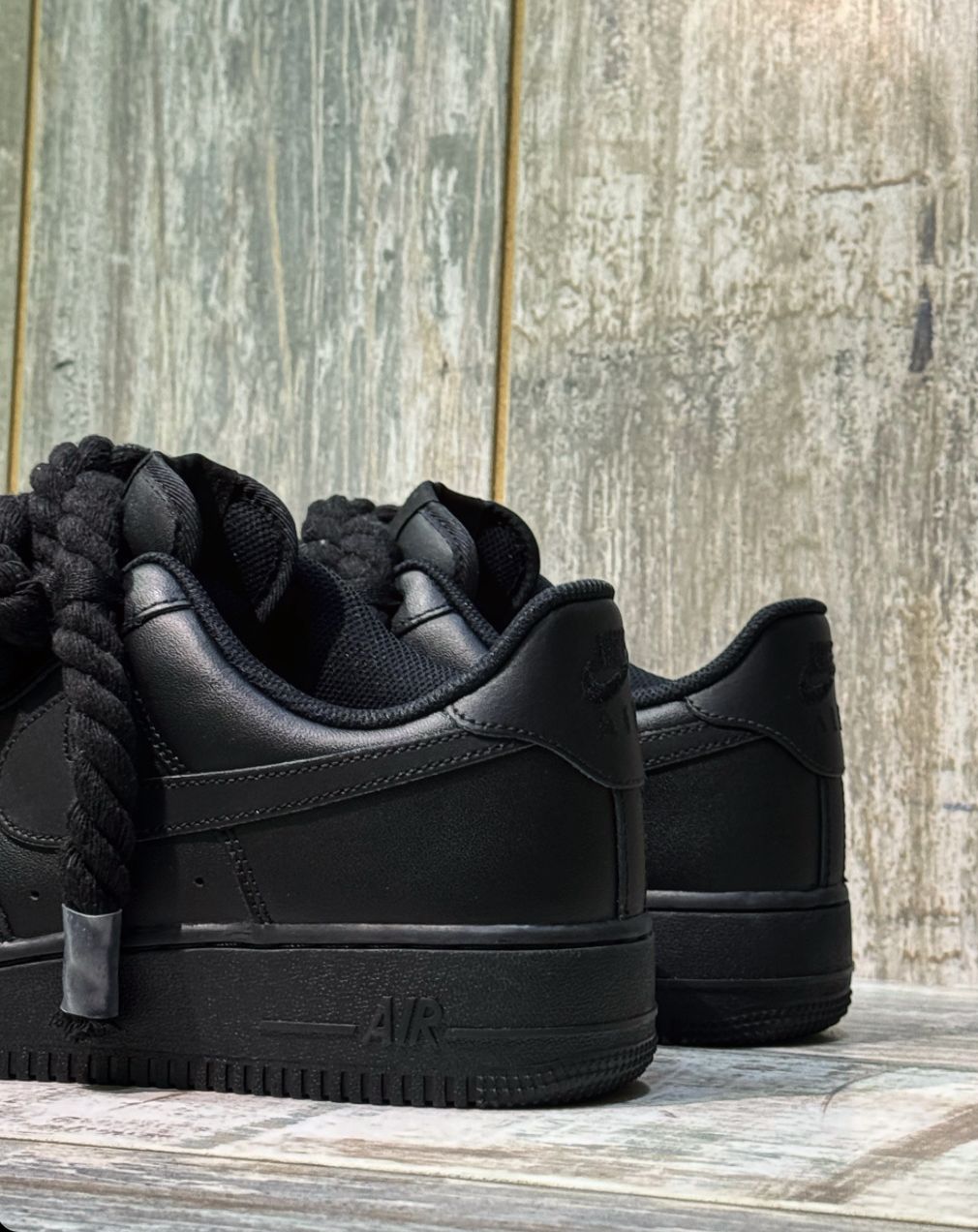 Snezed NIKEROPE LACES BLACK