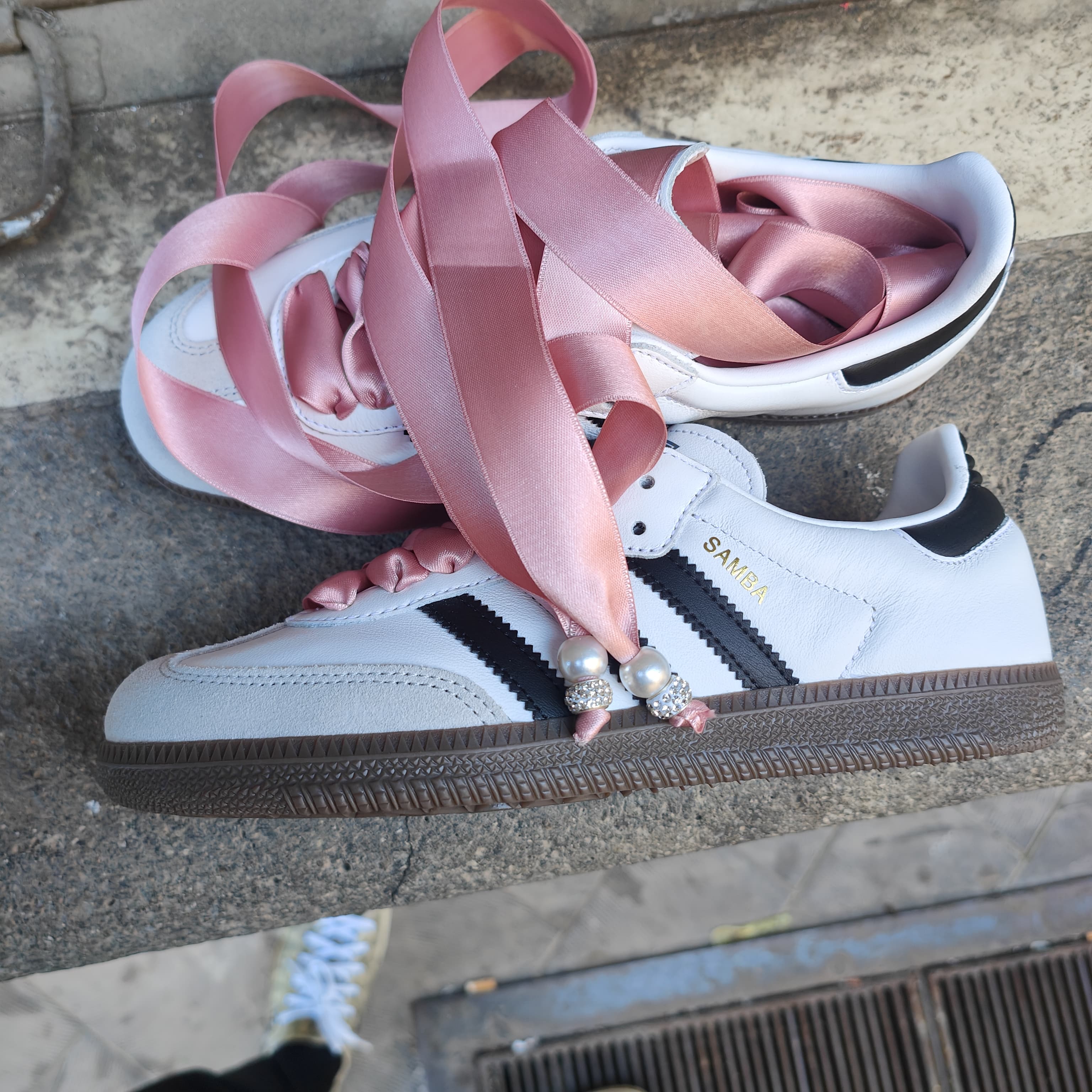 Snezed ADIDAS SAMBALONG LACES ROSE