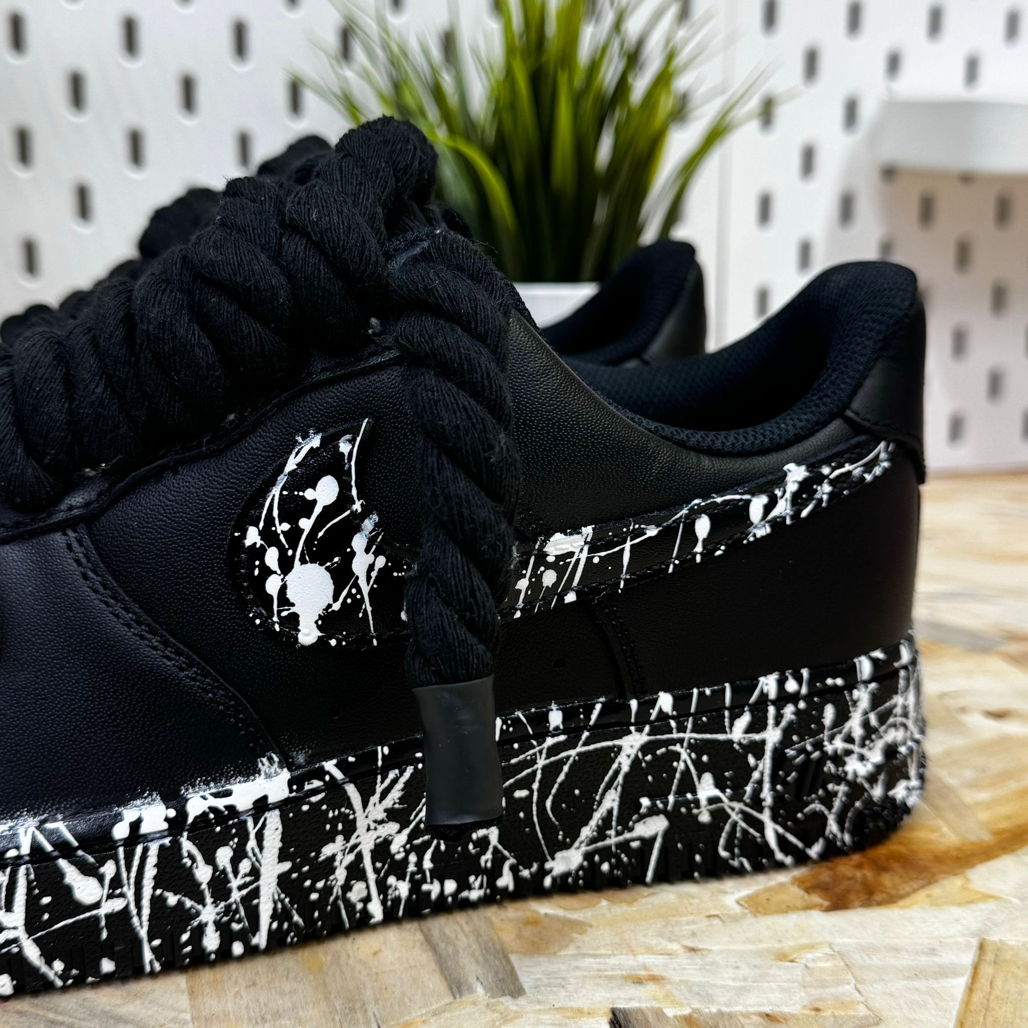 Snezed AIR FORCEROPE LACES SKIZZI BLACK