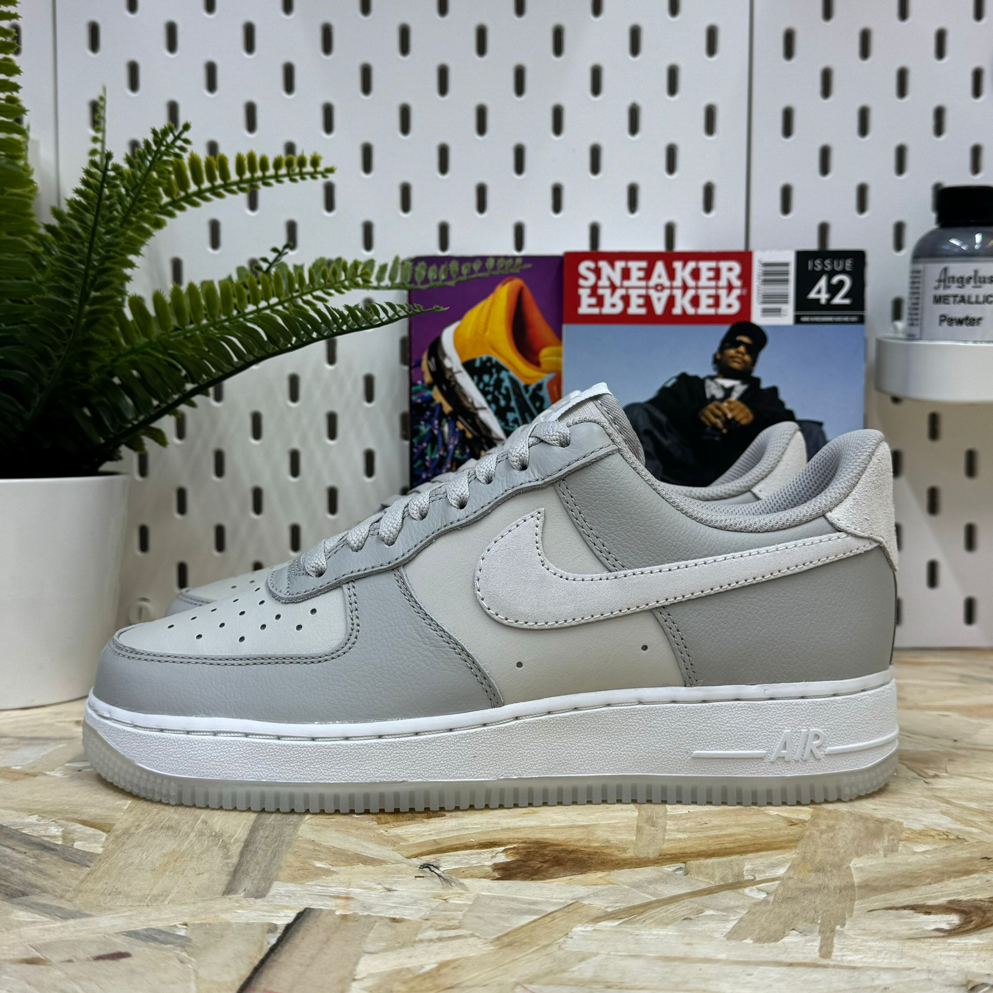 NIKE AIR FORCE 1 '07 LV8