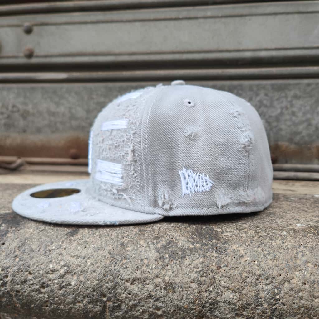 Cap Custom New Era "LA Distressed Whiteout"