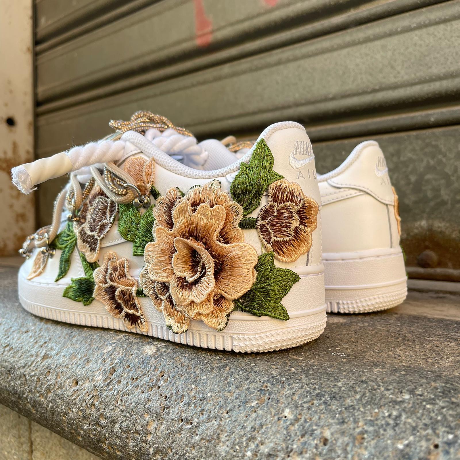 Nike Air Force Golden Roses