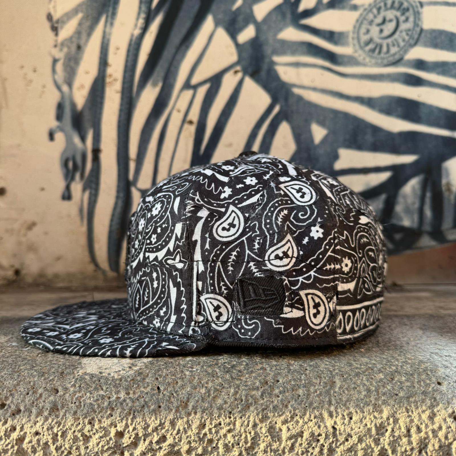 CAP CUSTOM NEW ERA BANDANA WRAP BLACK