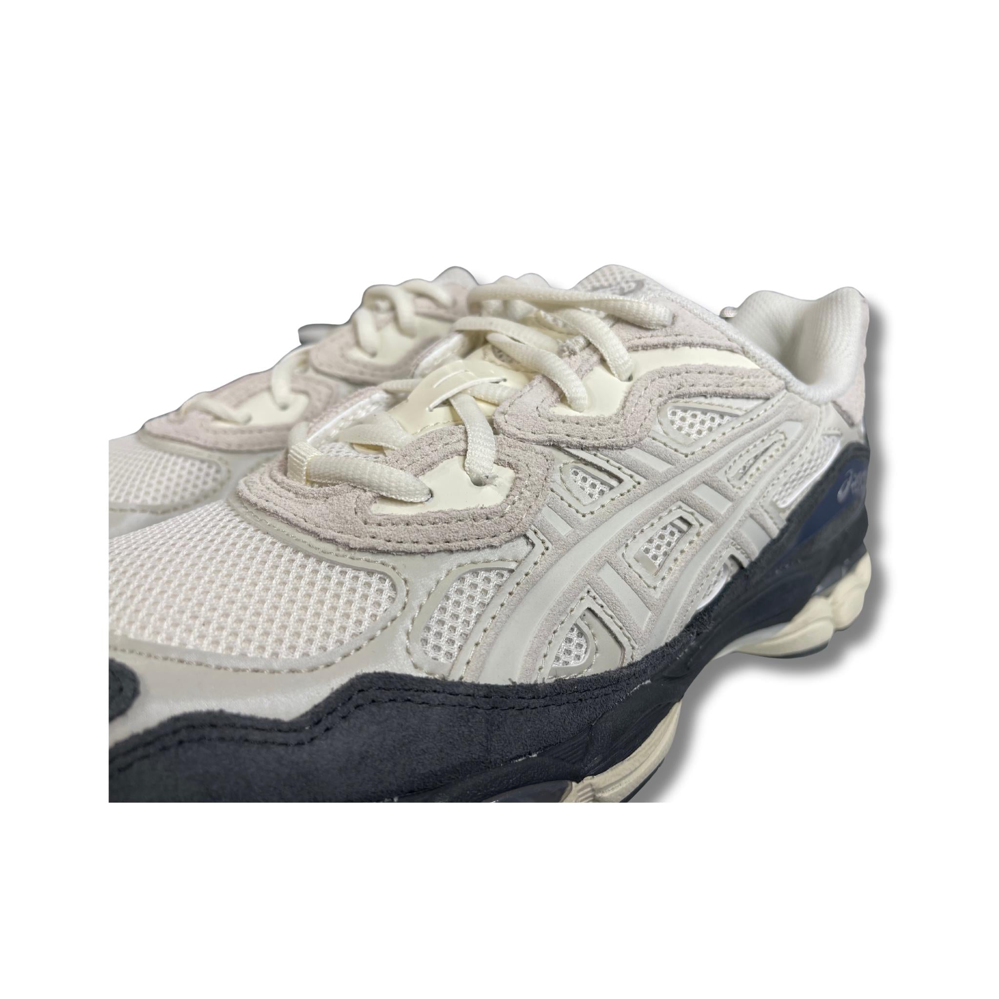Asics 1203A383-111