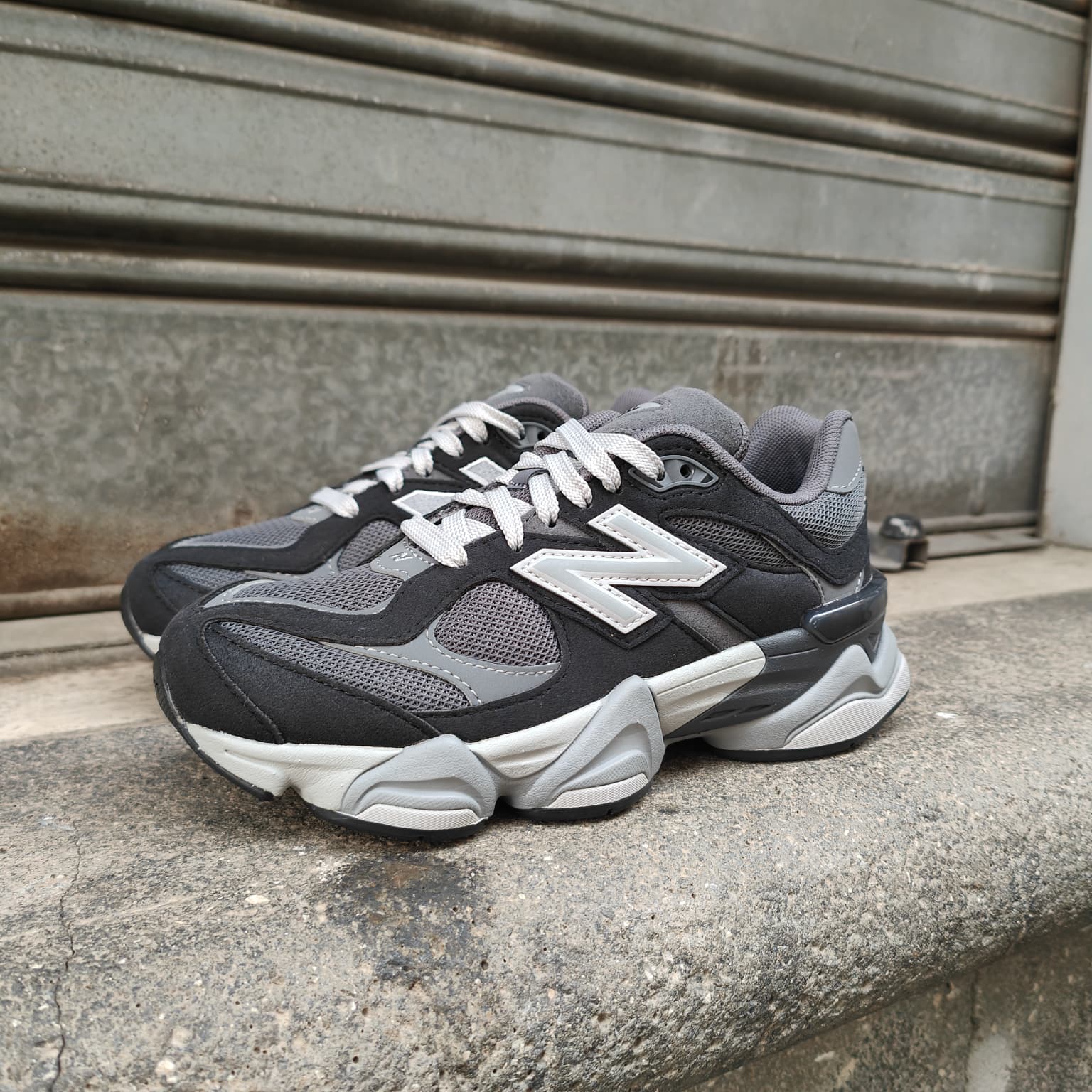NEW BALANCE GC9060BNBN