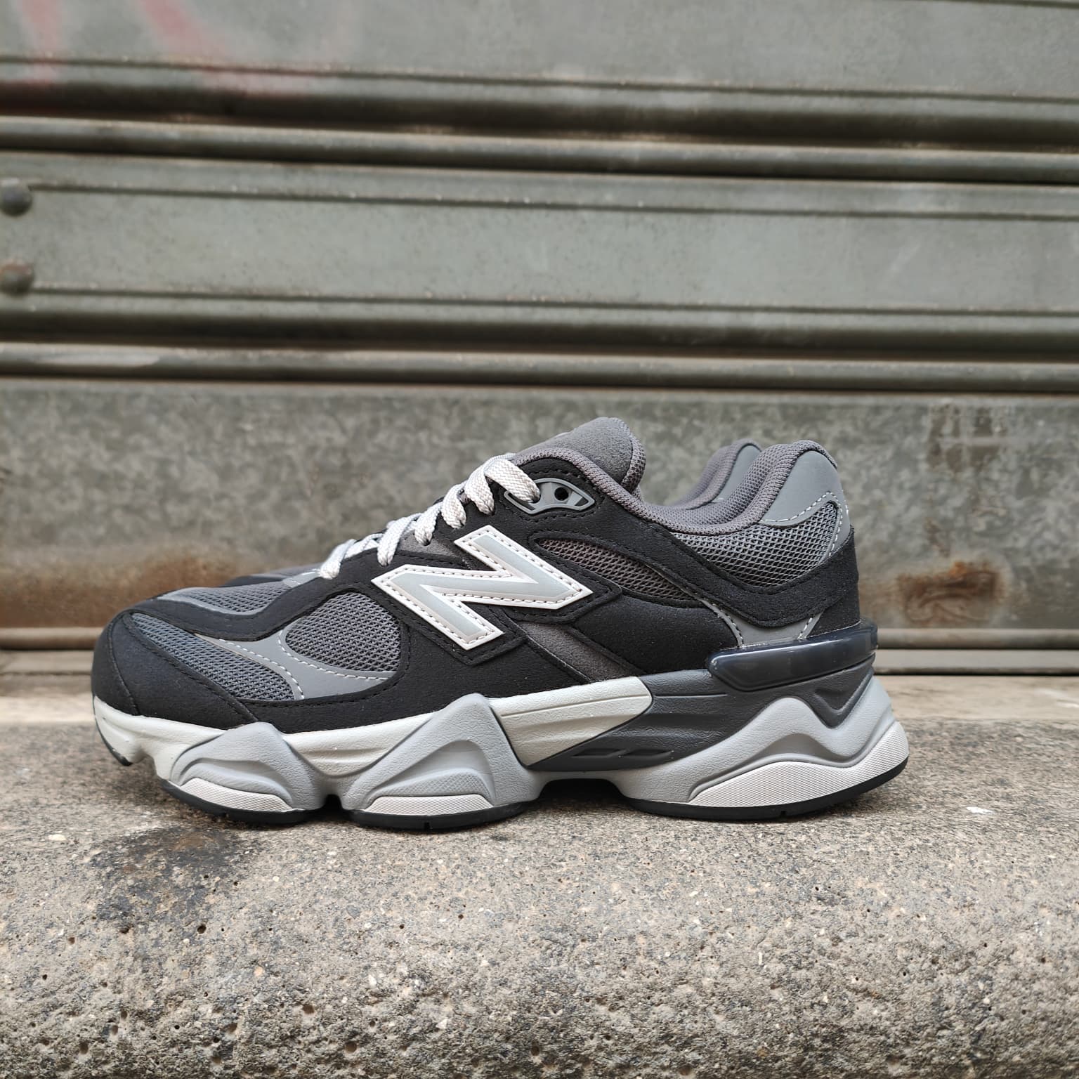 NEW BALANCE GC9060BNBN