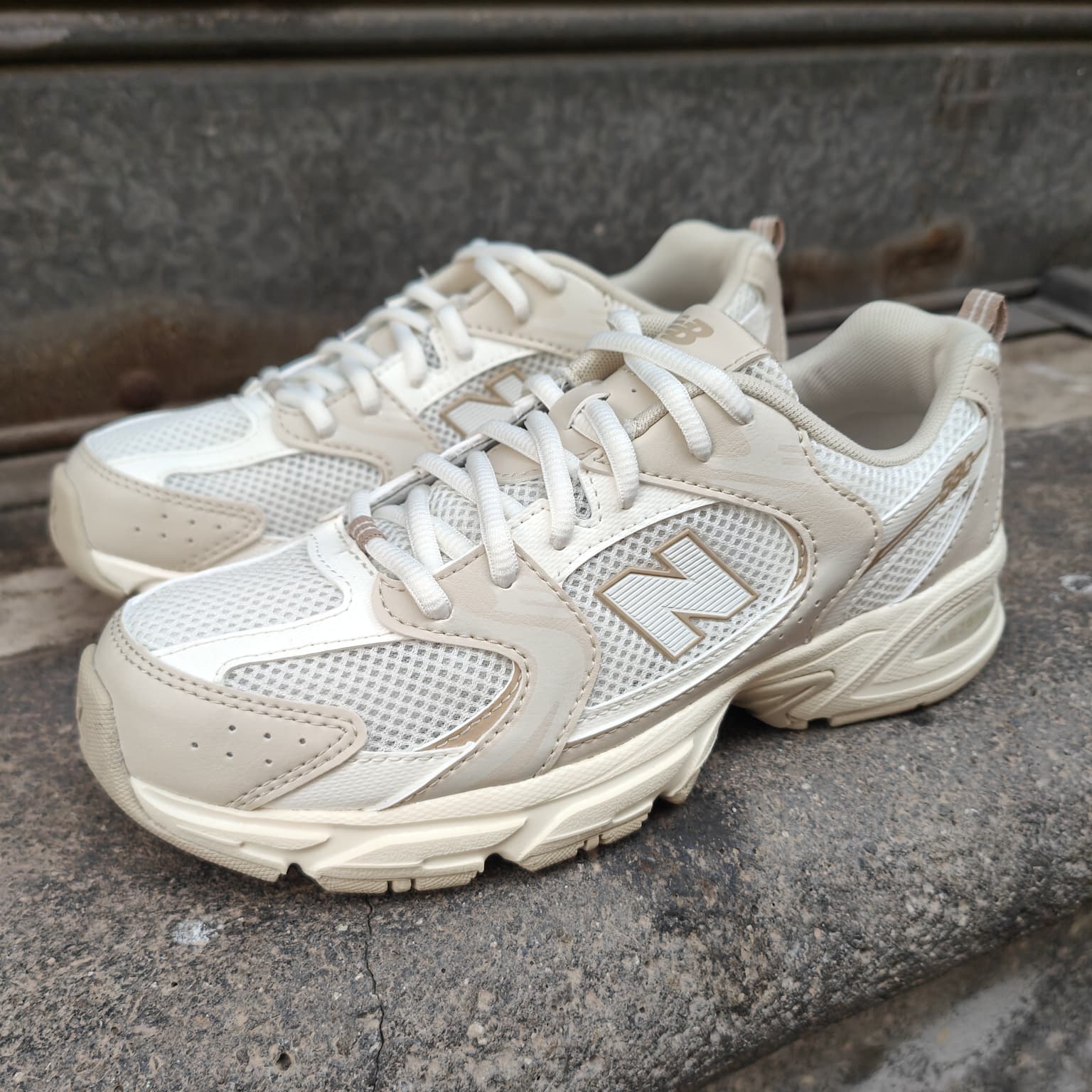 NEW BALANCE GR230AA