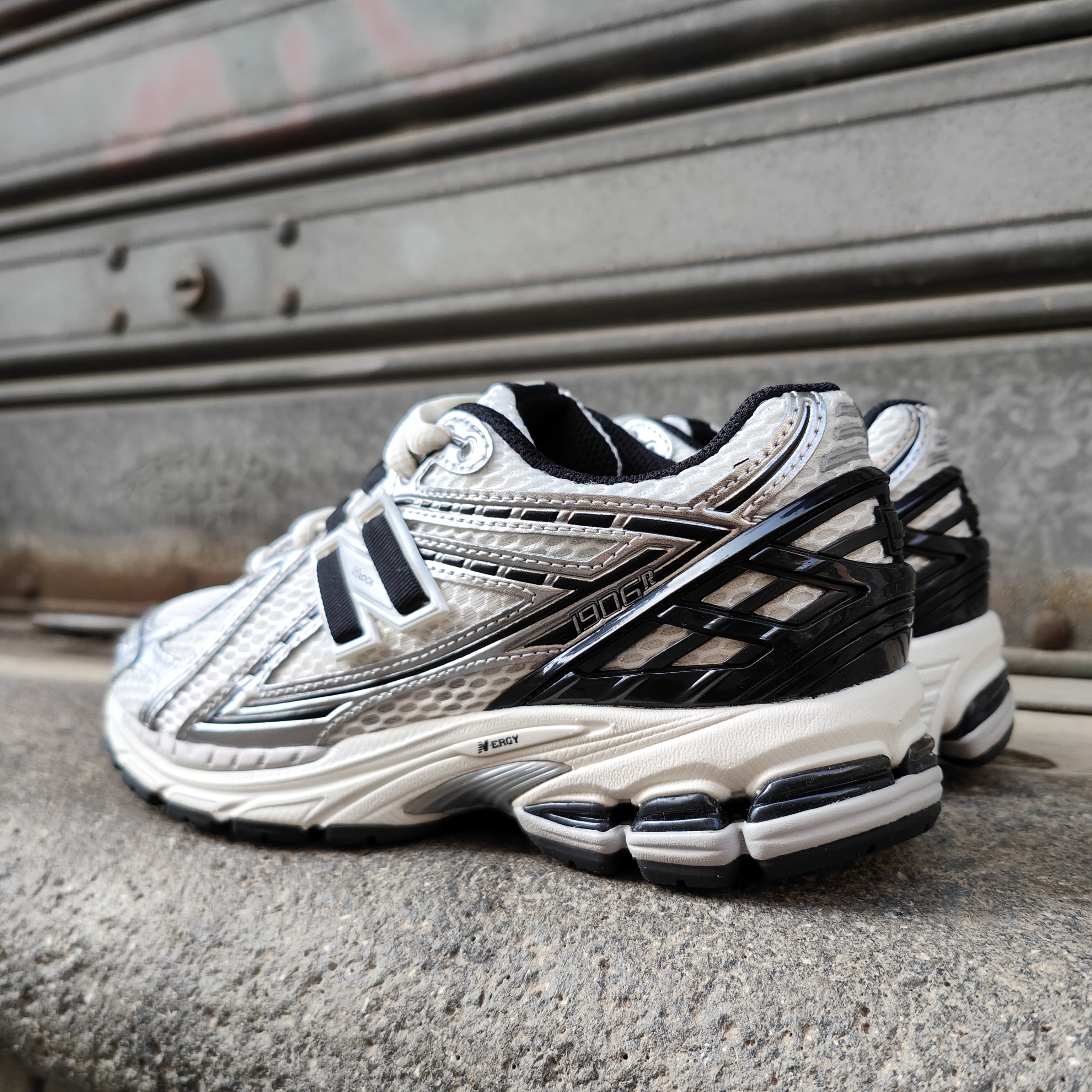 NEW BALANCE M1906RER