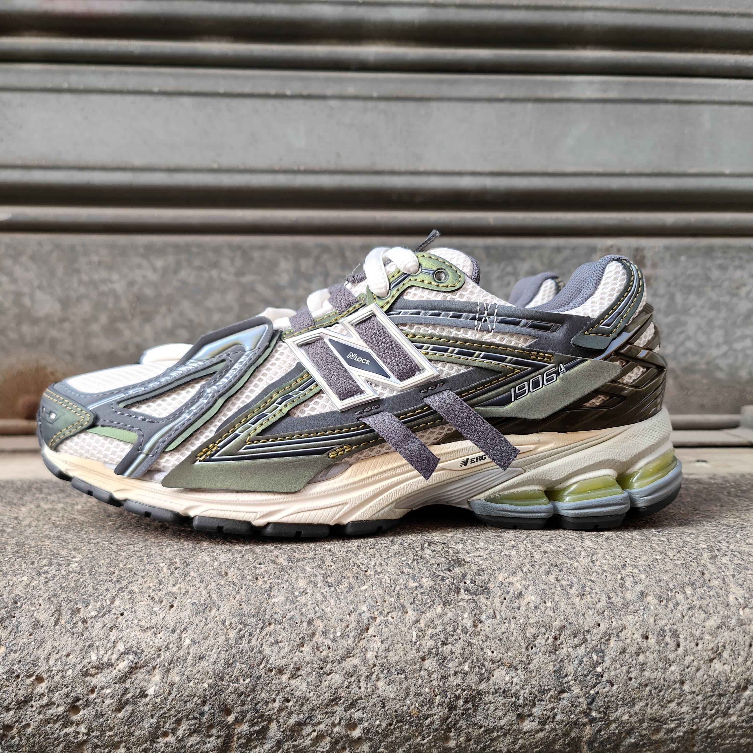 NEW BALANCE U1906ANC