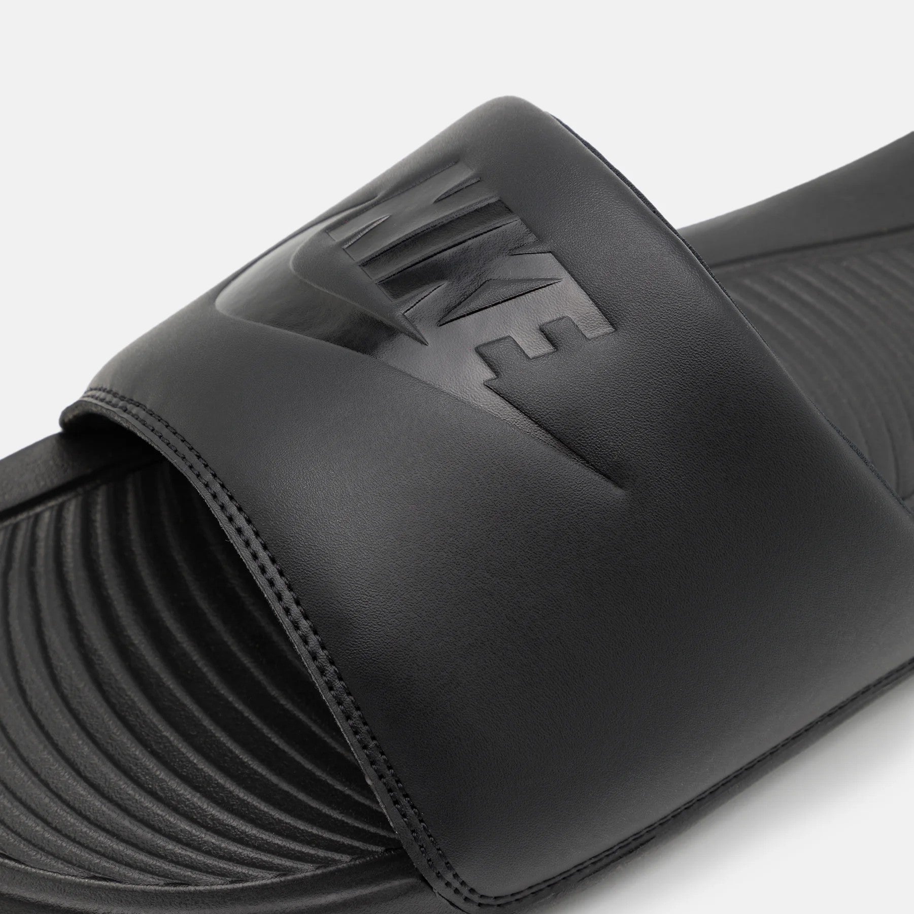 NIKE CIABATTA-NERALOGONERO