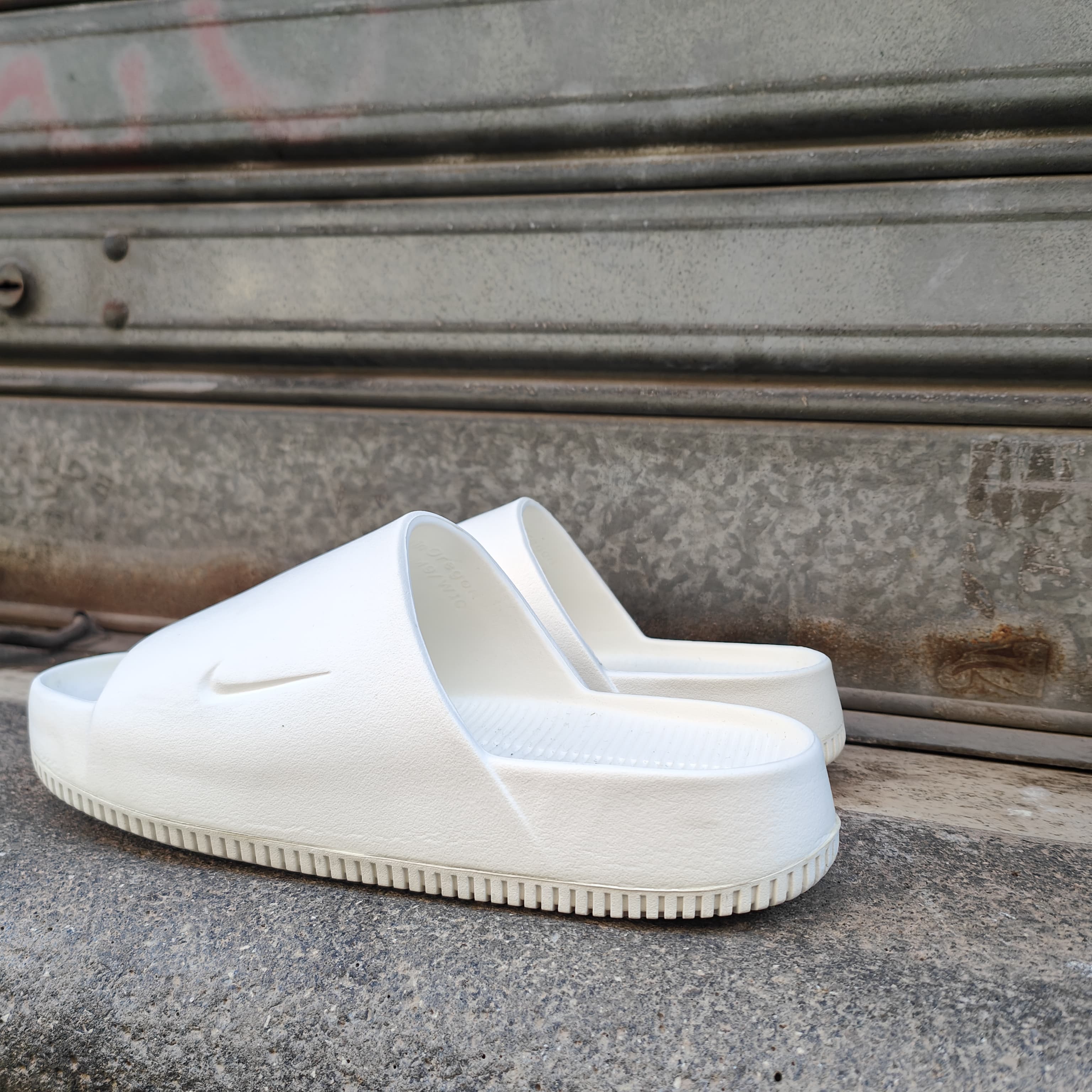 NIKE FD4116-100