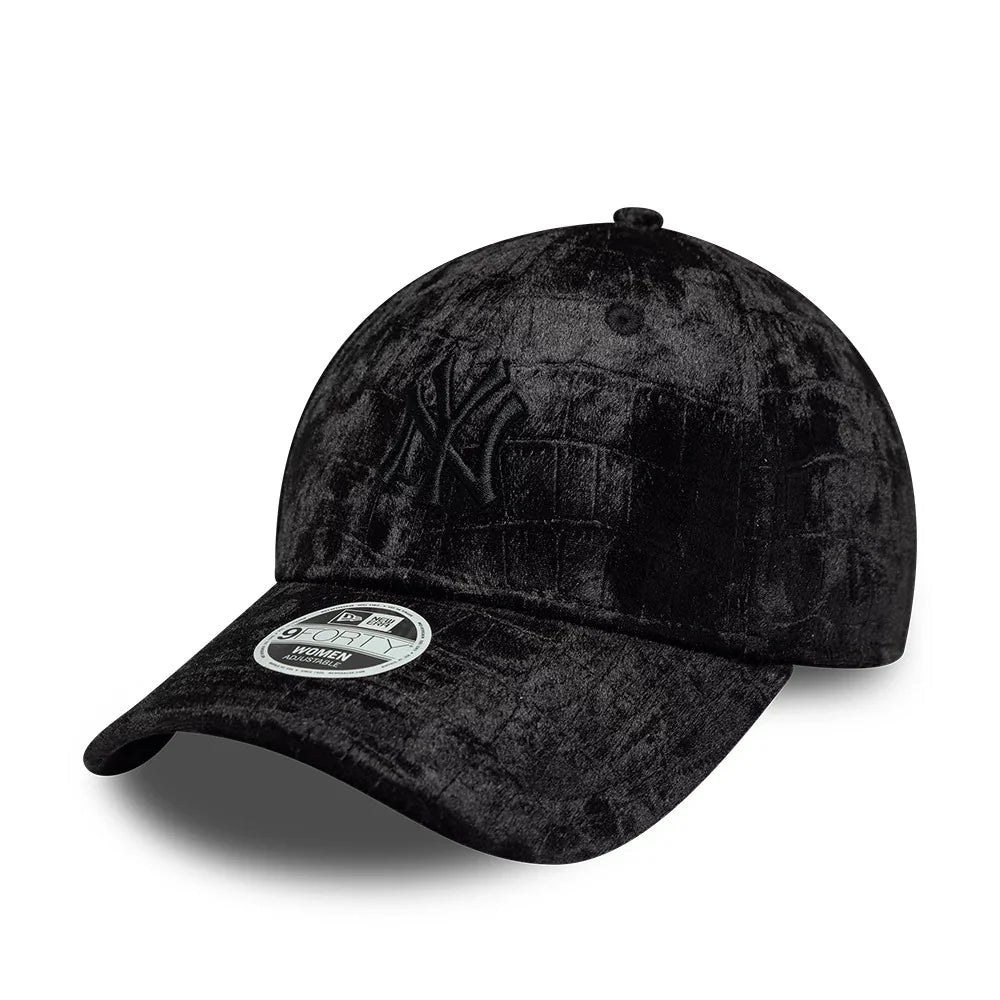 New Era CAPPELLO 9FORTY New York Yankees Women’s MLB Patterned Velour Black Adjustable