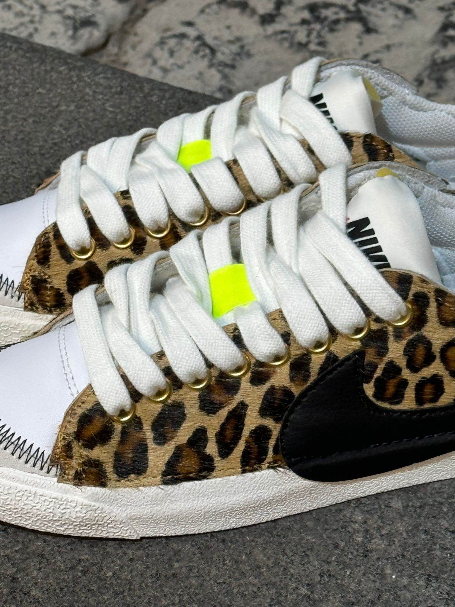 Snezed NIKE BLAZER JOMBO LOWANIMALIER CAVALLINO