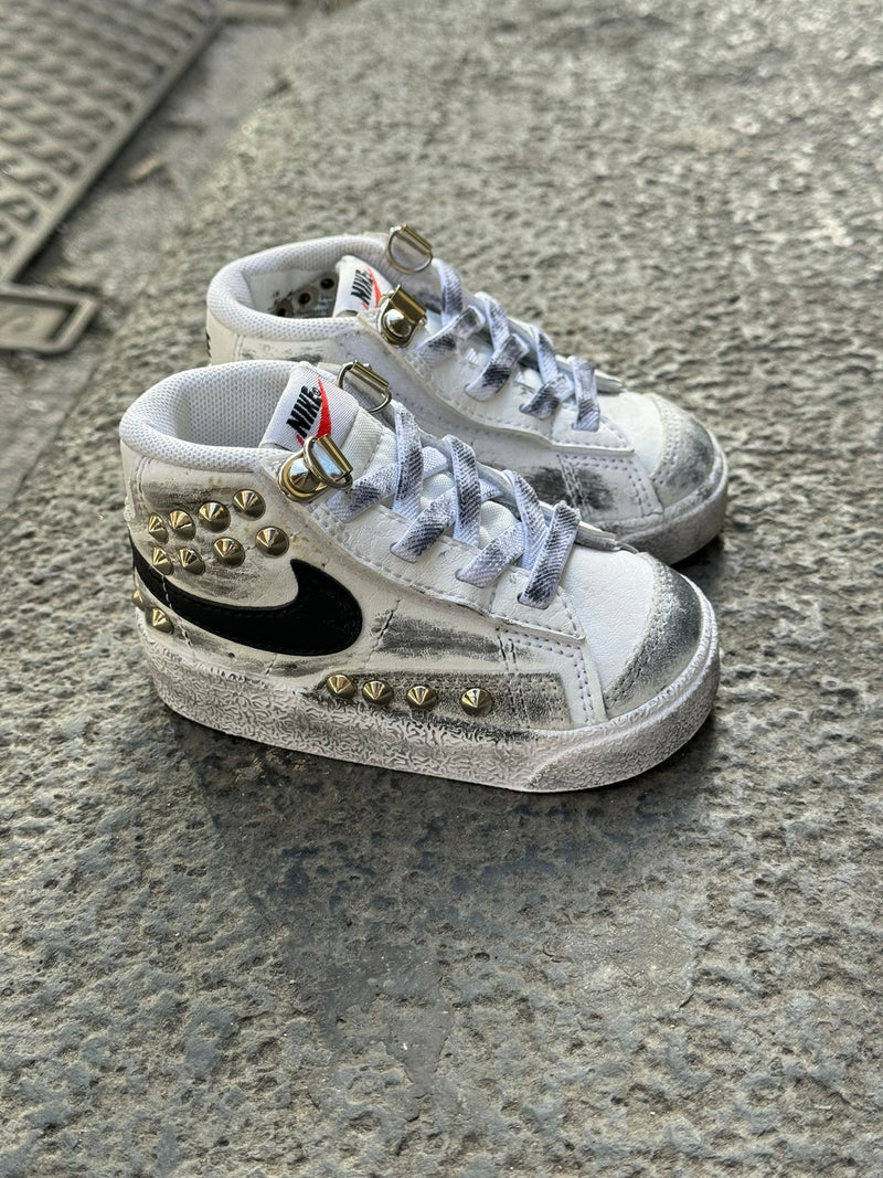 Snezed NIKE BLAZER KIDSART BORCHIE