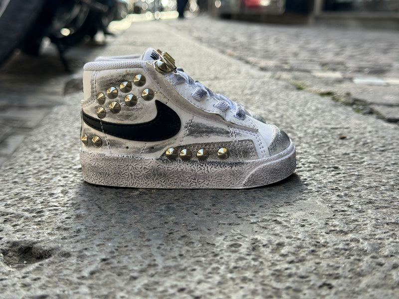 Snezed NIKE BLAZER KIDSART BORCHIE