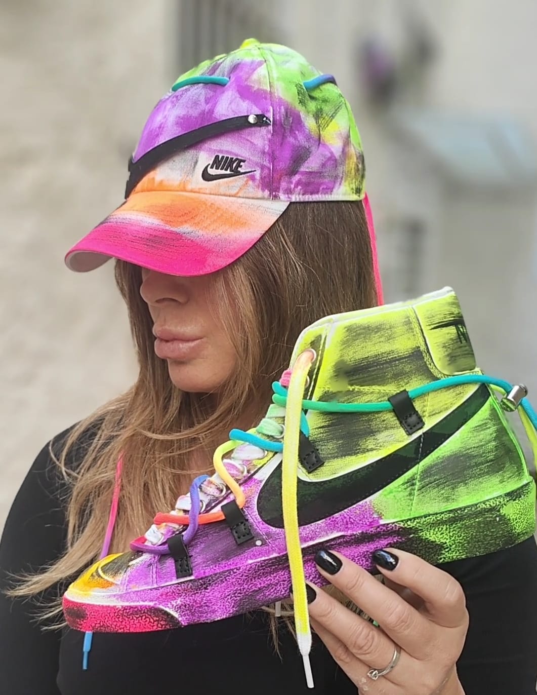 Snezed NIKE CAPFULL COLOR