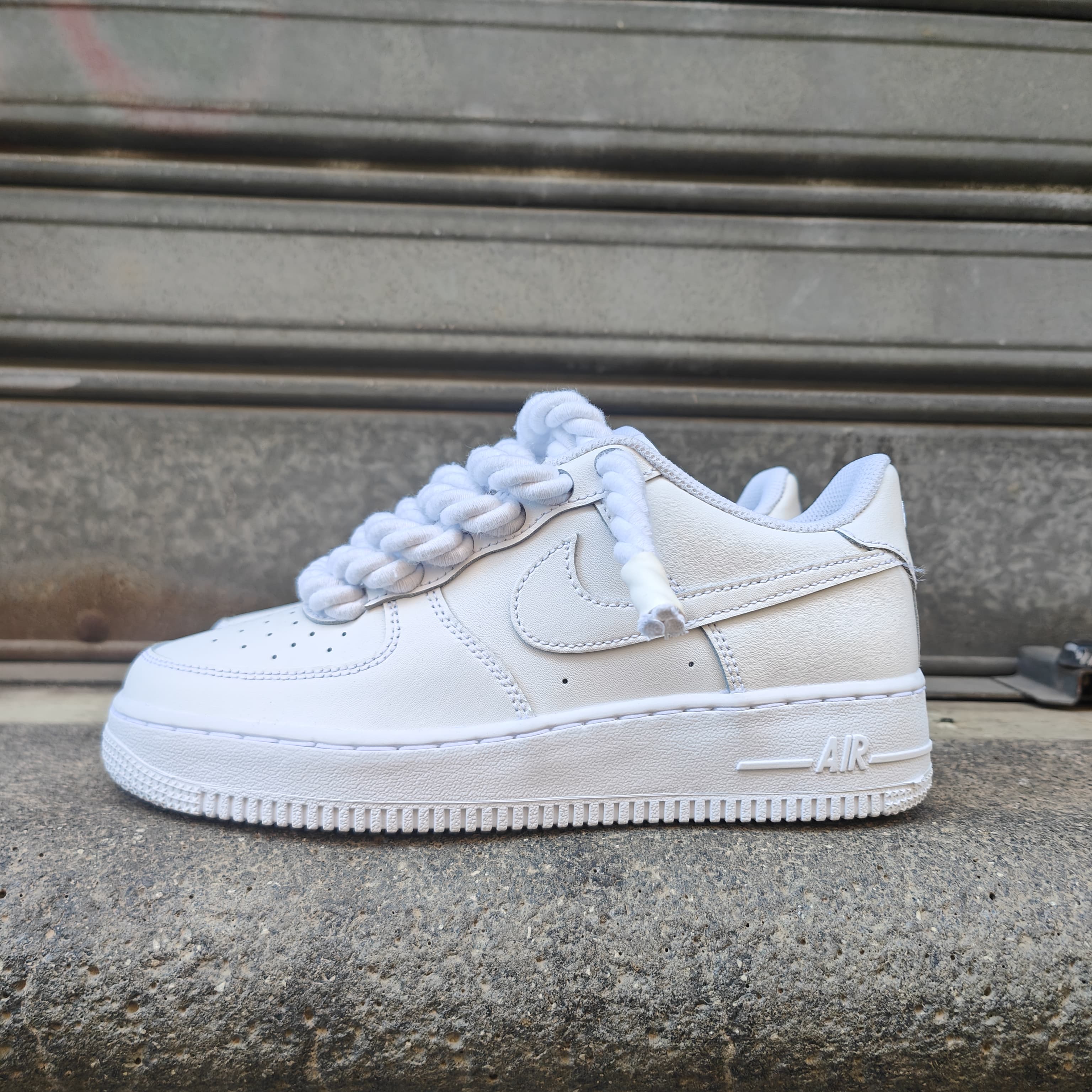 Snezed NIKEROPE LACES WHITE