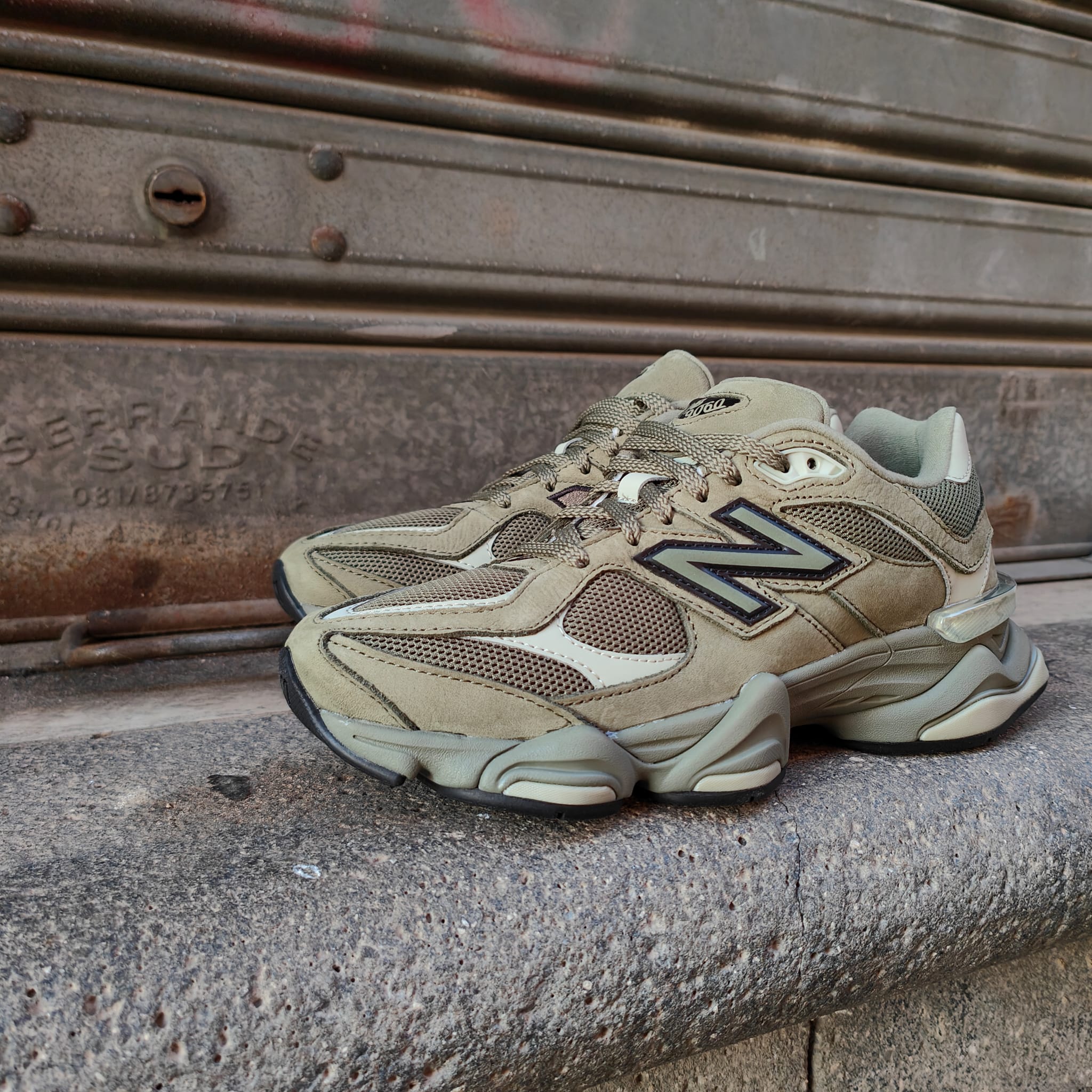 NEW BALANCE U9060-ZGD