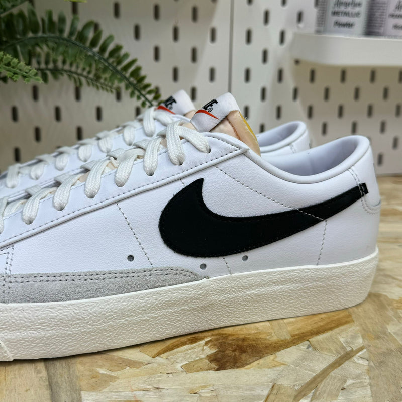 NIKE DA6364-101