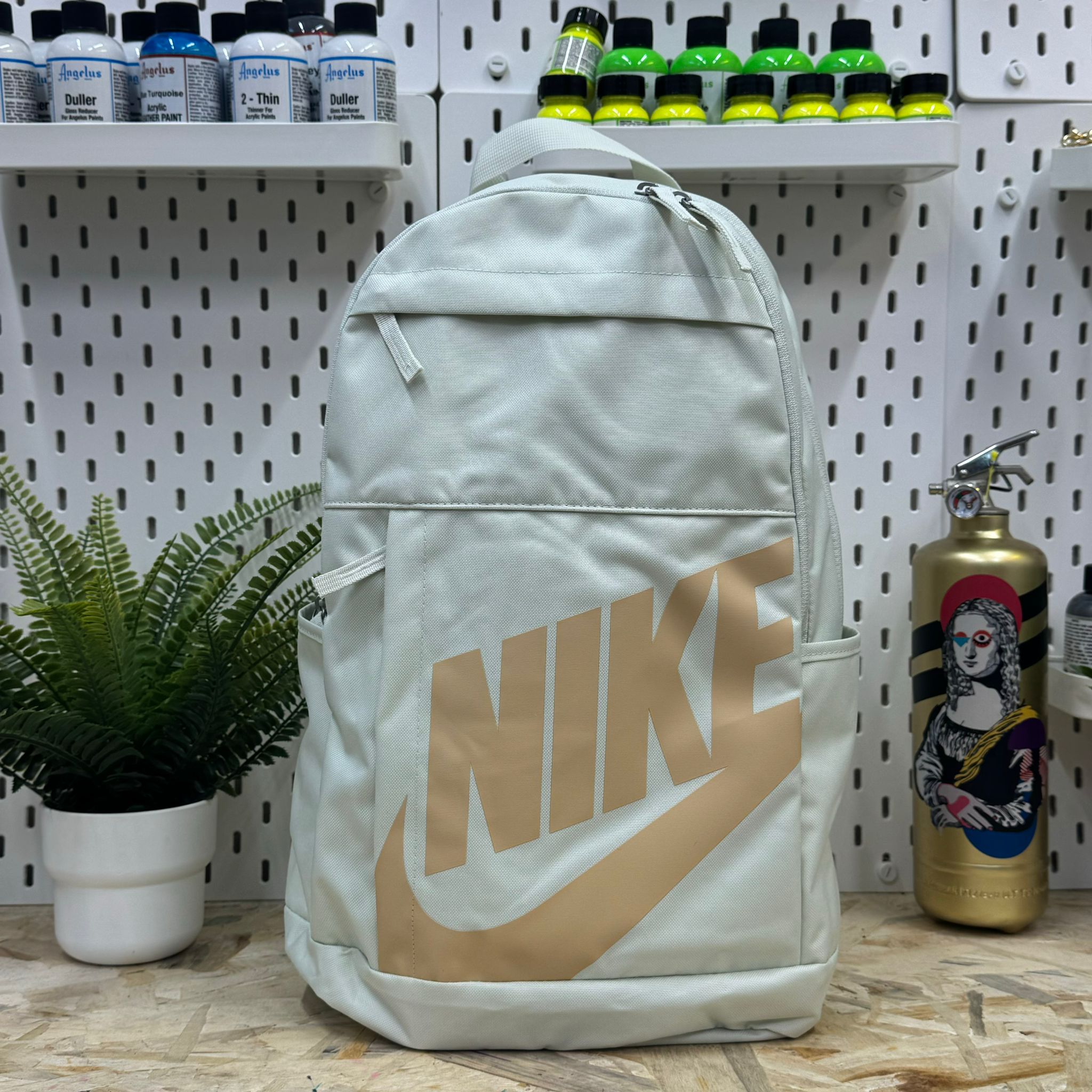 NIKE DD0559-020