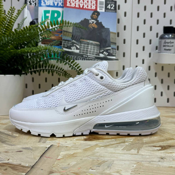 NIKE DR0453-101