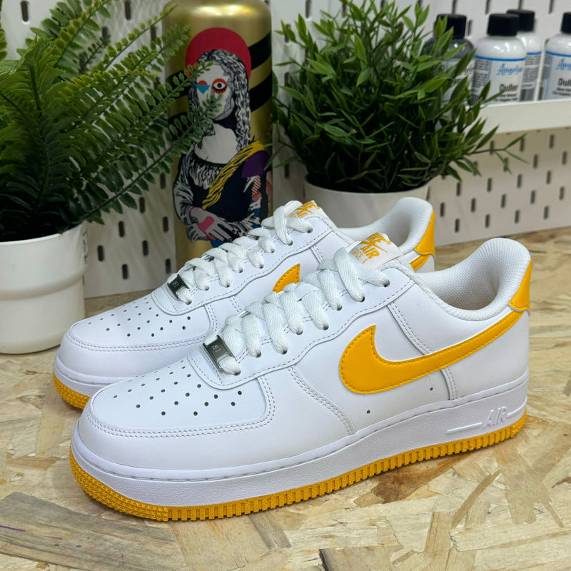 Nike Air Force 1 Low "University Gold"