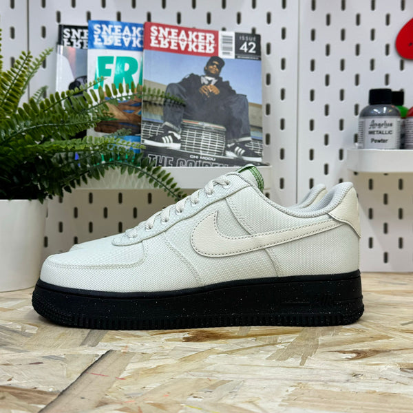 Nike Air Force 1 '07 LV8