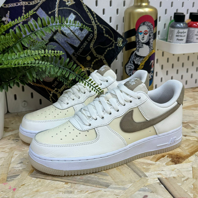 Nike Air Force 1 '07 LV8