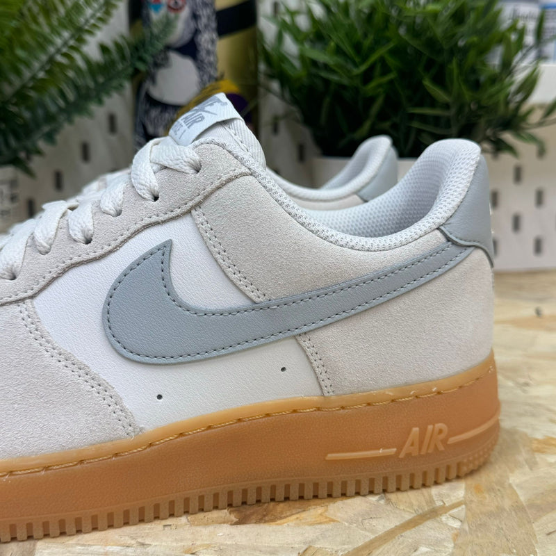 Nike Air Force 1 '07 LV8