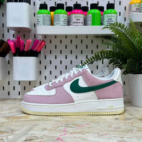 Nike Air Force 1 '07 LV8