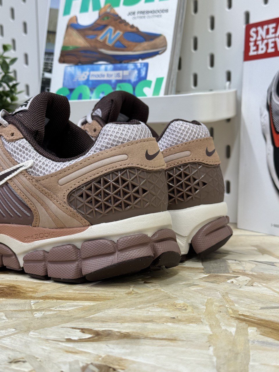 NIKE HF1553-200