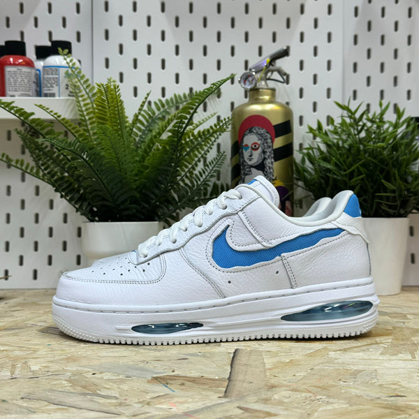 NIKE HF3630-101