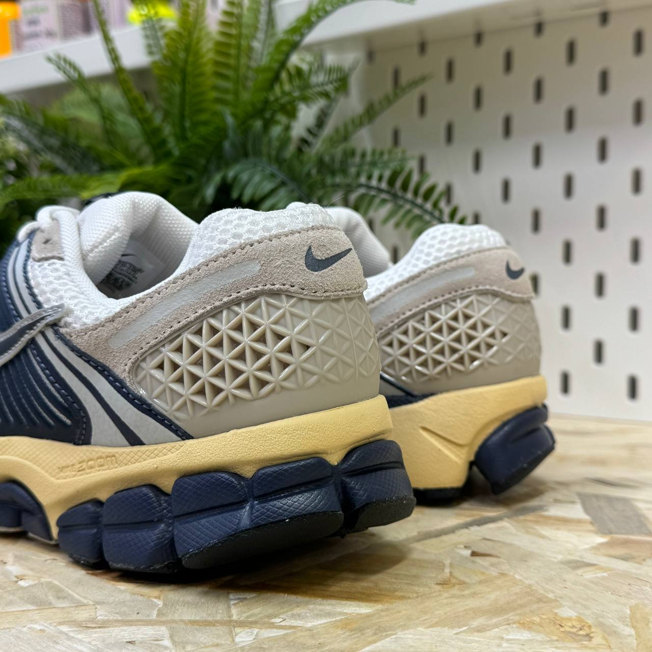 NIKE HF4259-100