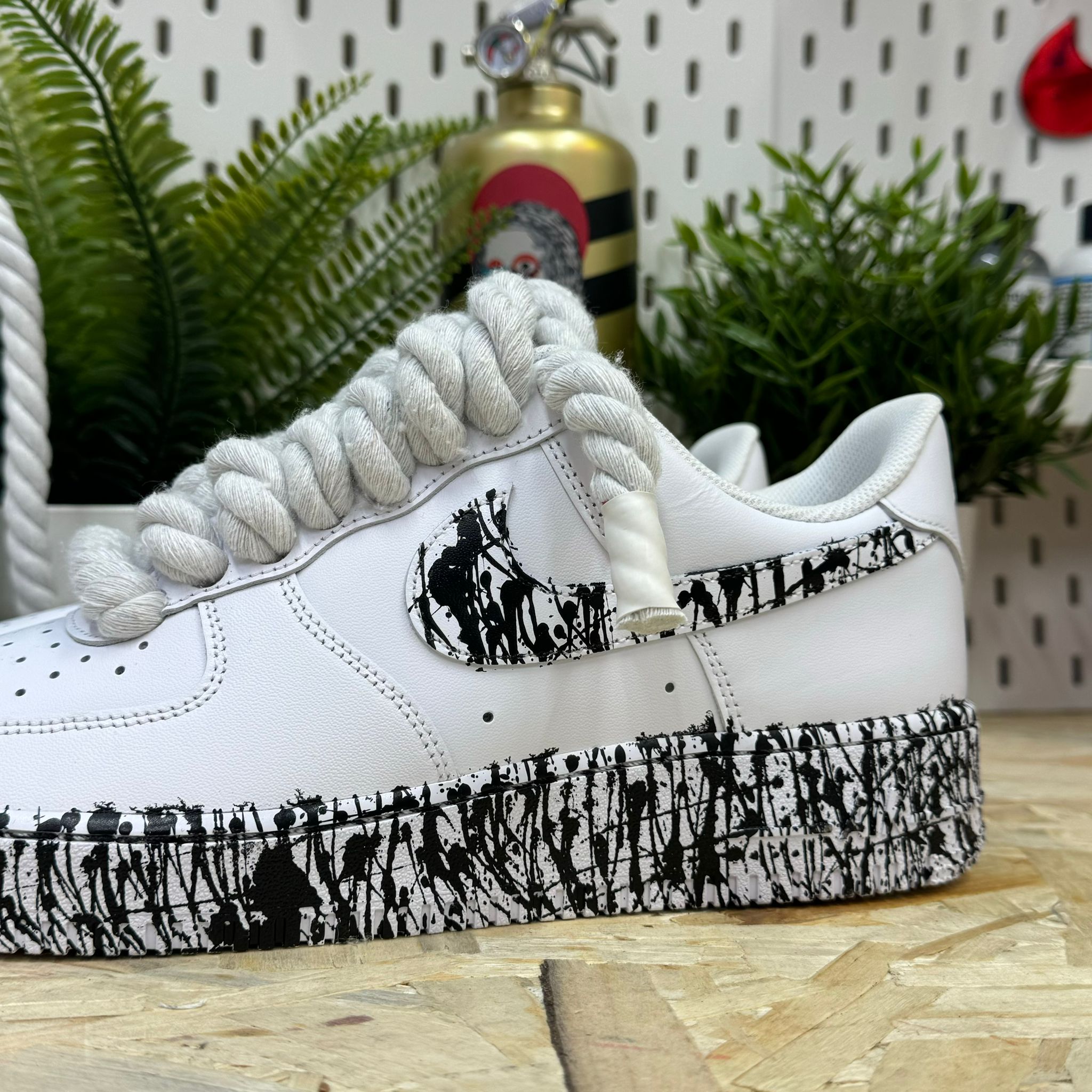 Snezed AIR FORCEROPE LACES SKIZZI WHITE BLACK