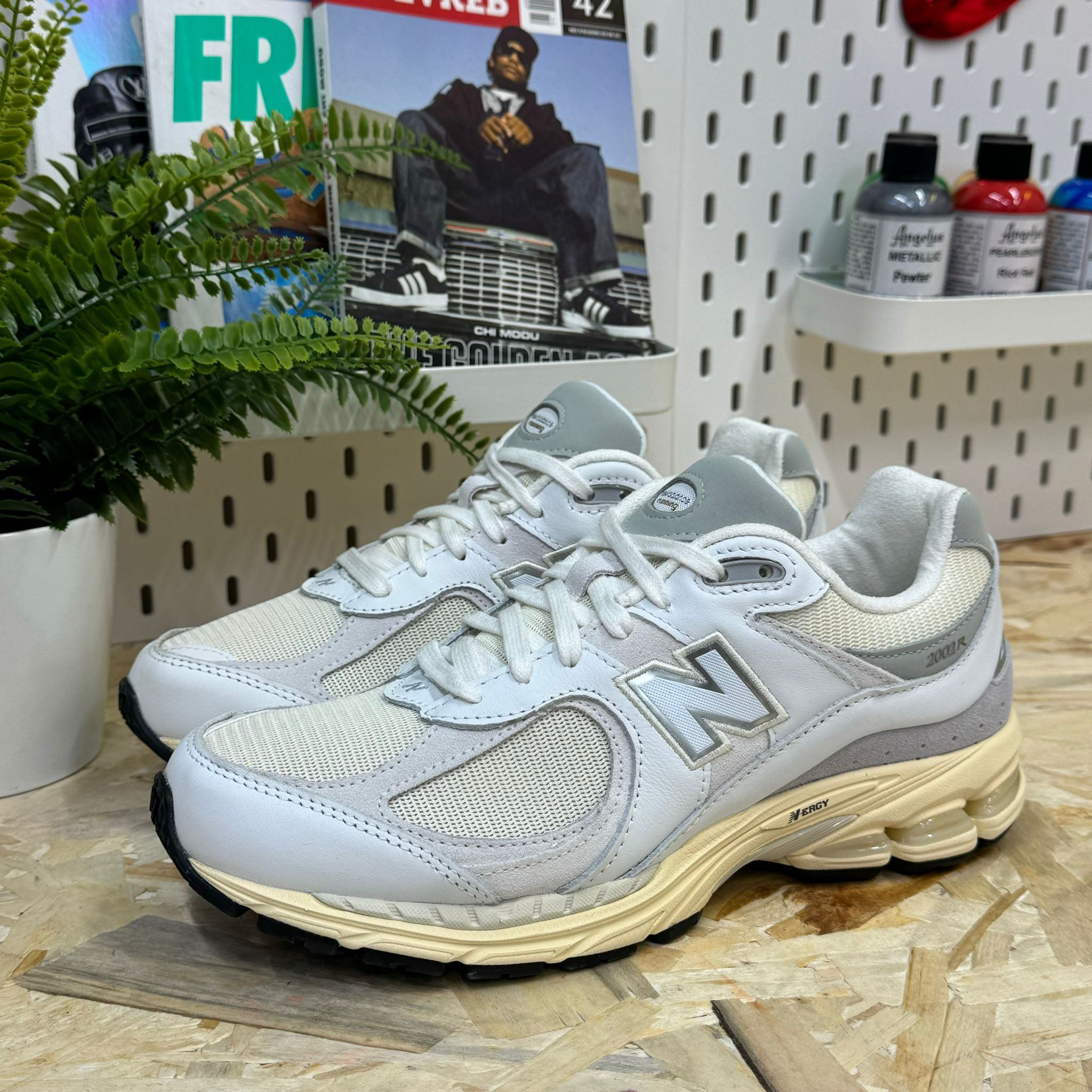 NEW BALANCE M2002RIA-RIA