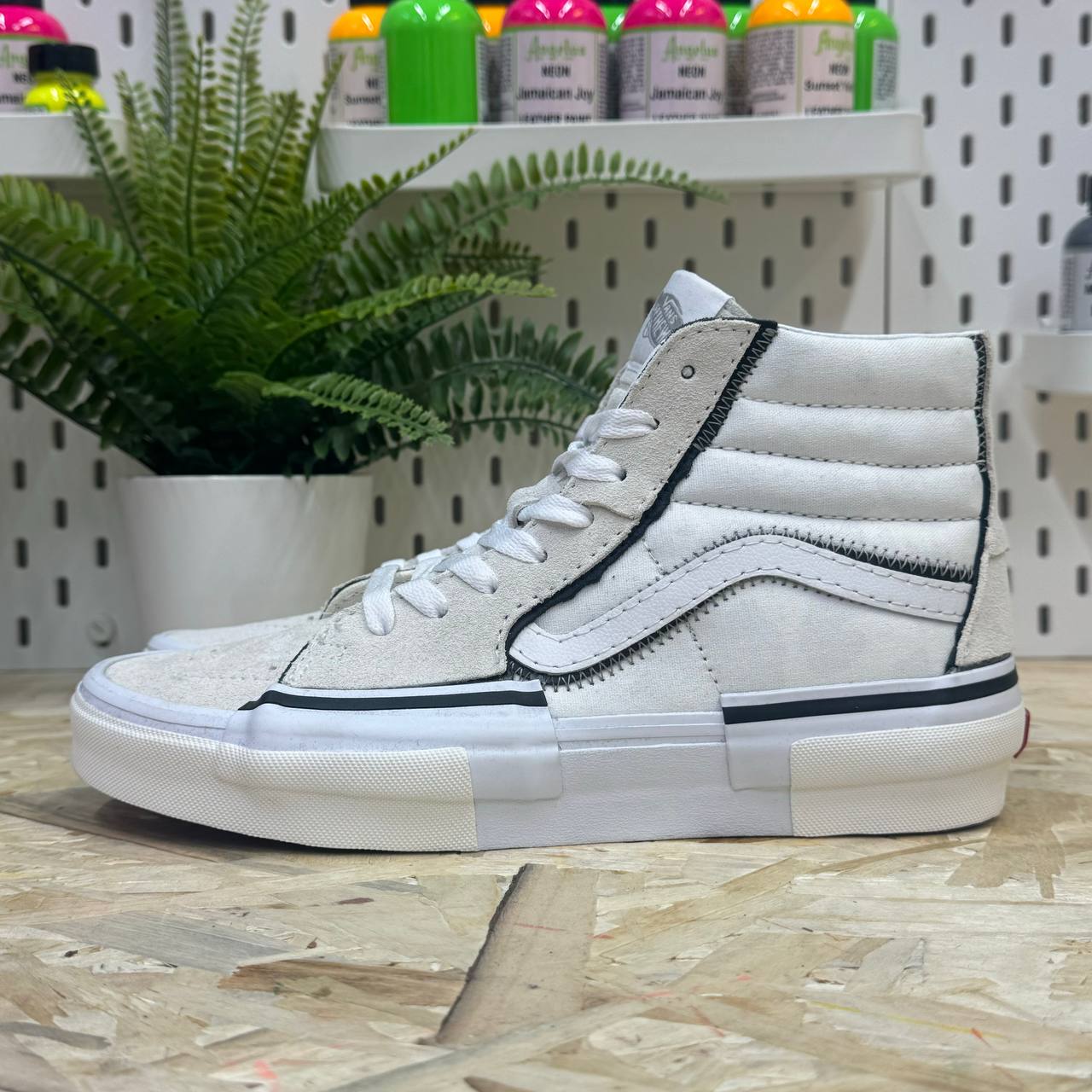 VANS VN0005UKW001-001