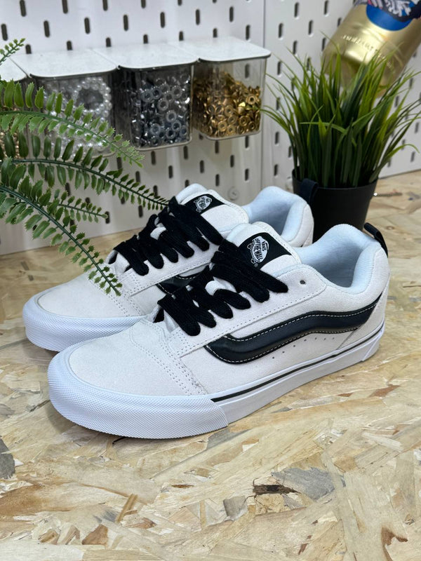 VANS VN0009QCY