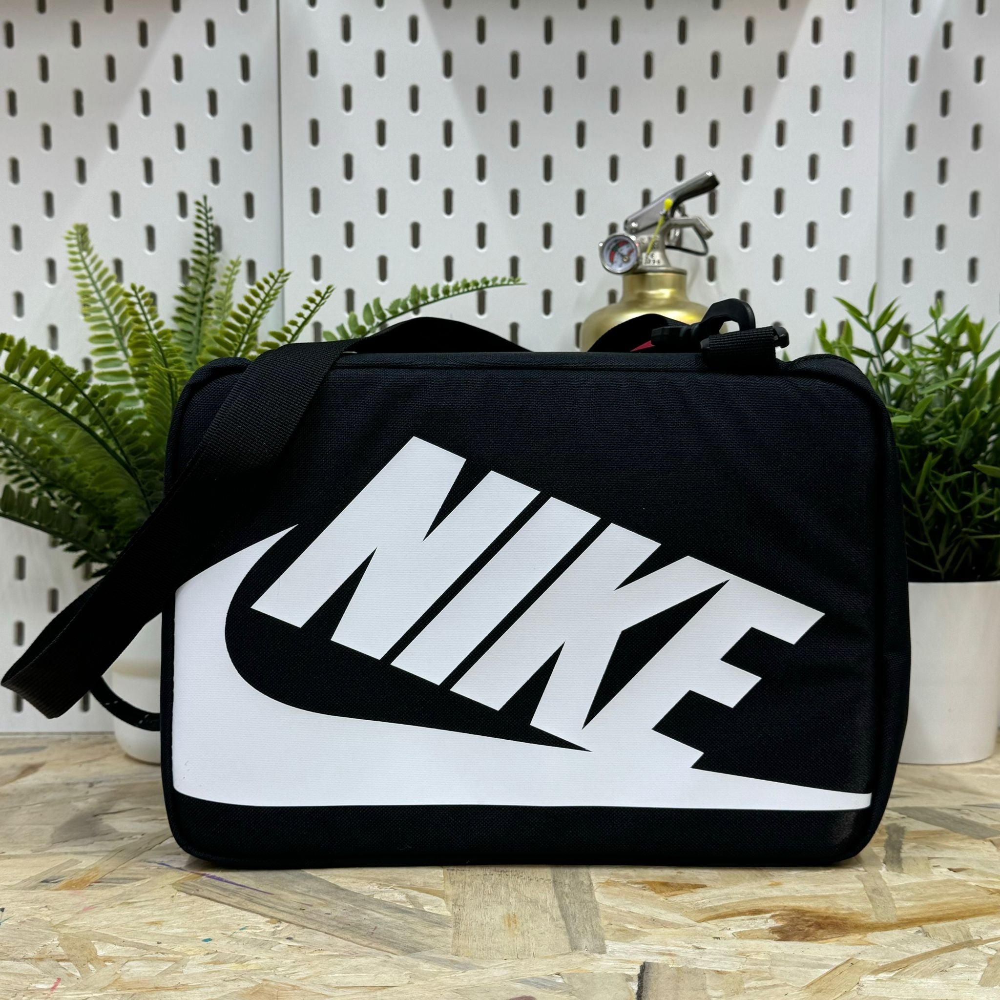 NIKE DV6092-010