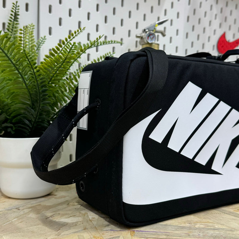 NIKE DV6092-010