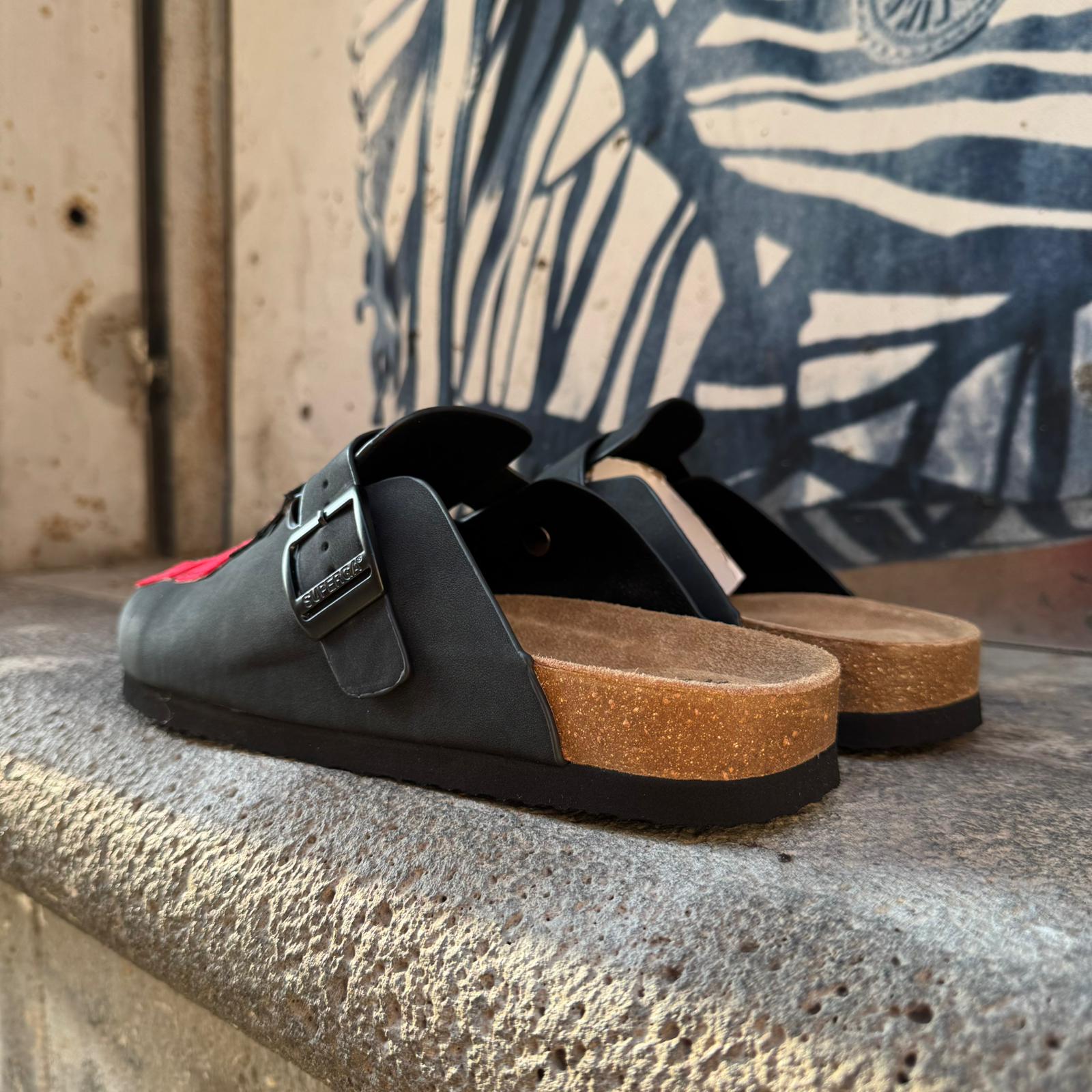 Snezed Cross Mule – Obsidian Red