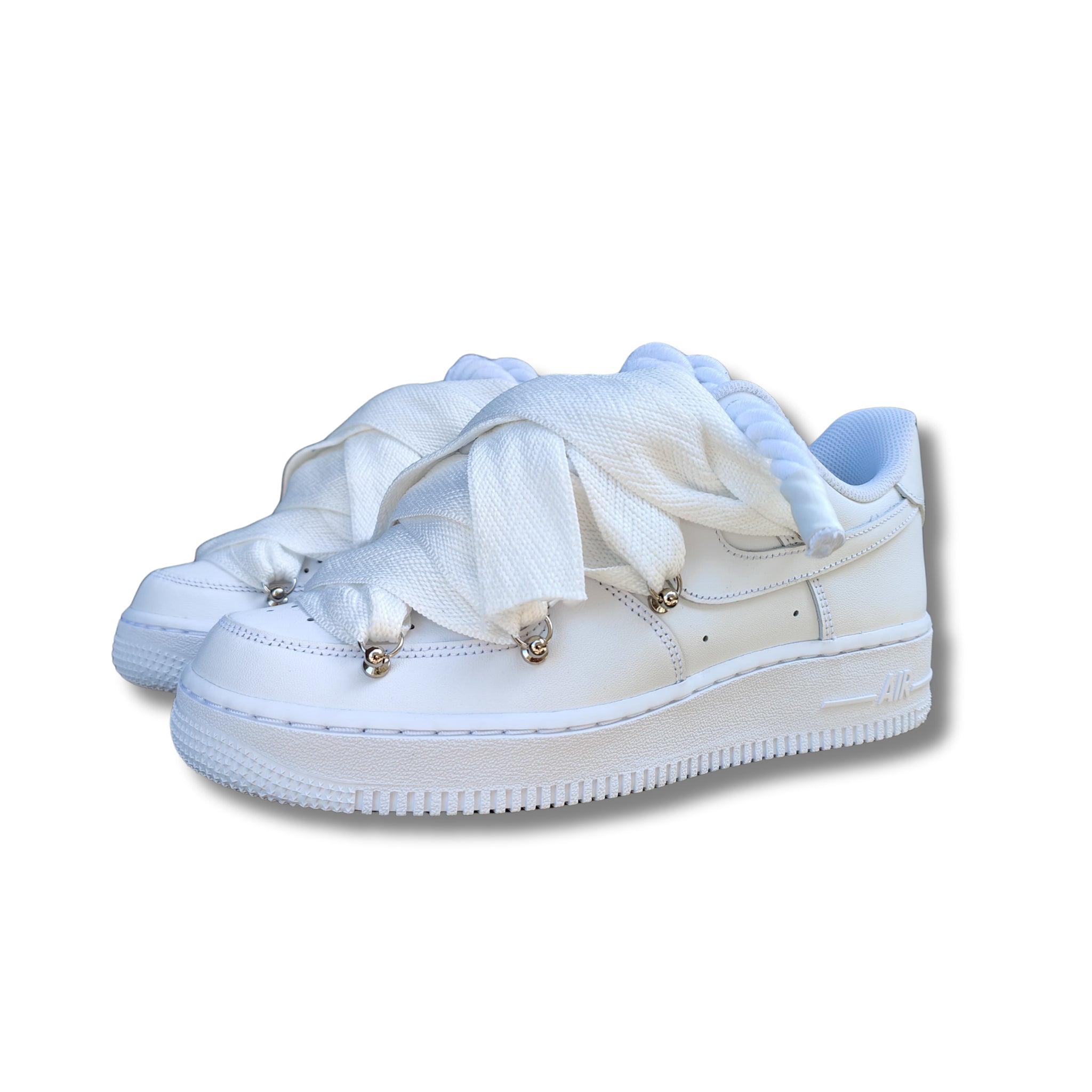 Snezed NIKE AIR FORCEROPE TRIPLE LANVIN TITAN LACE