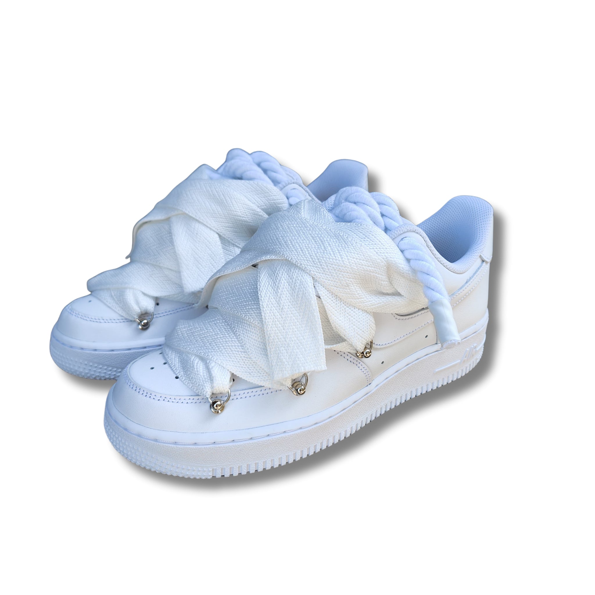 Snezed NIKE AIR FORCEROPE TRIPLE LANVIN TITAN LACE