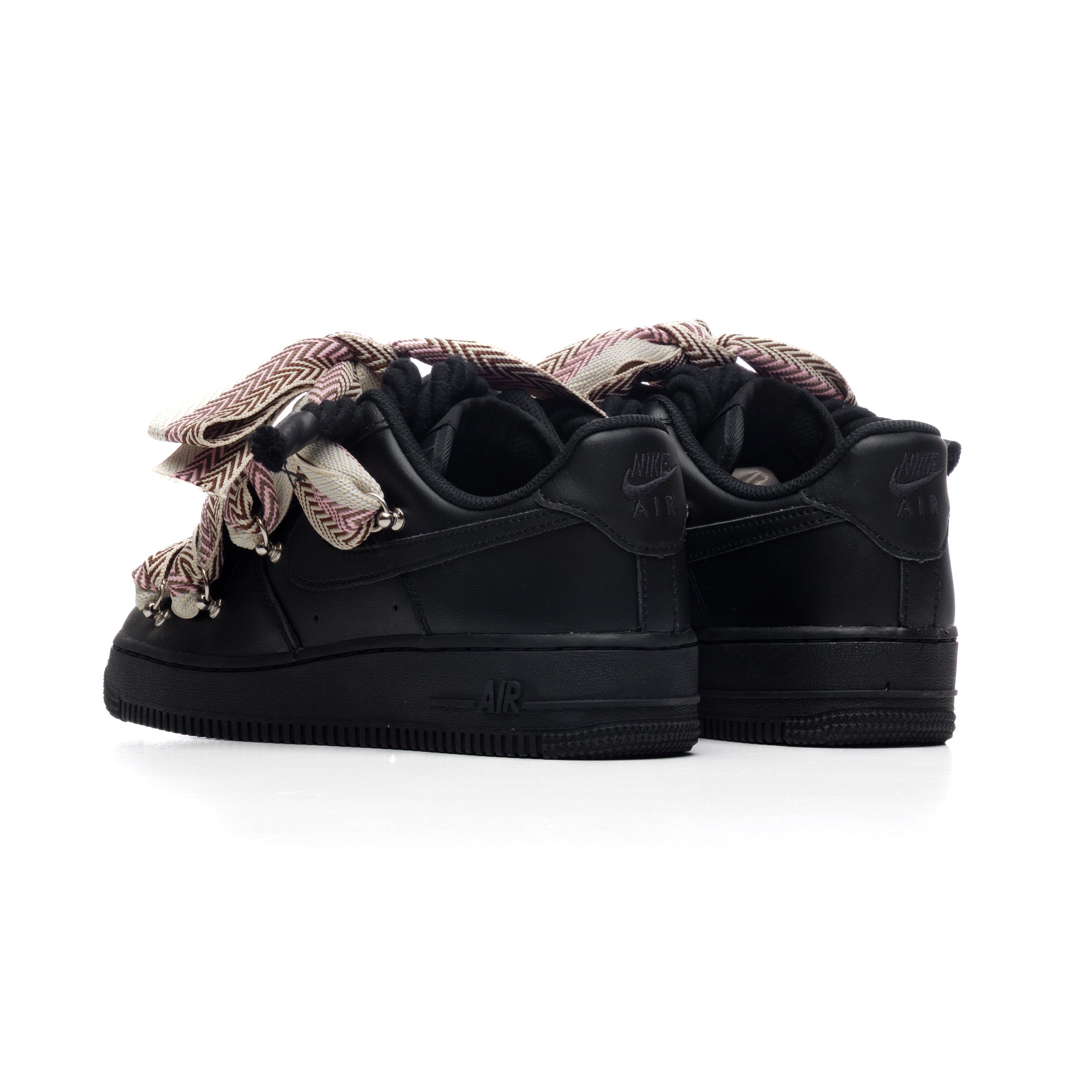 Snezed NIKE AIR FORCE 1 BLACK ROPE LACES- LANVIN CREAMY