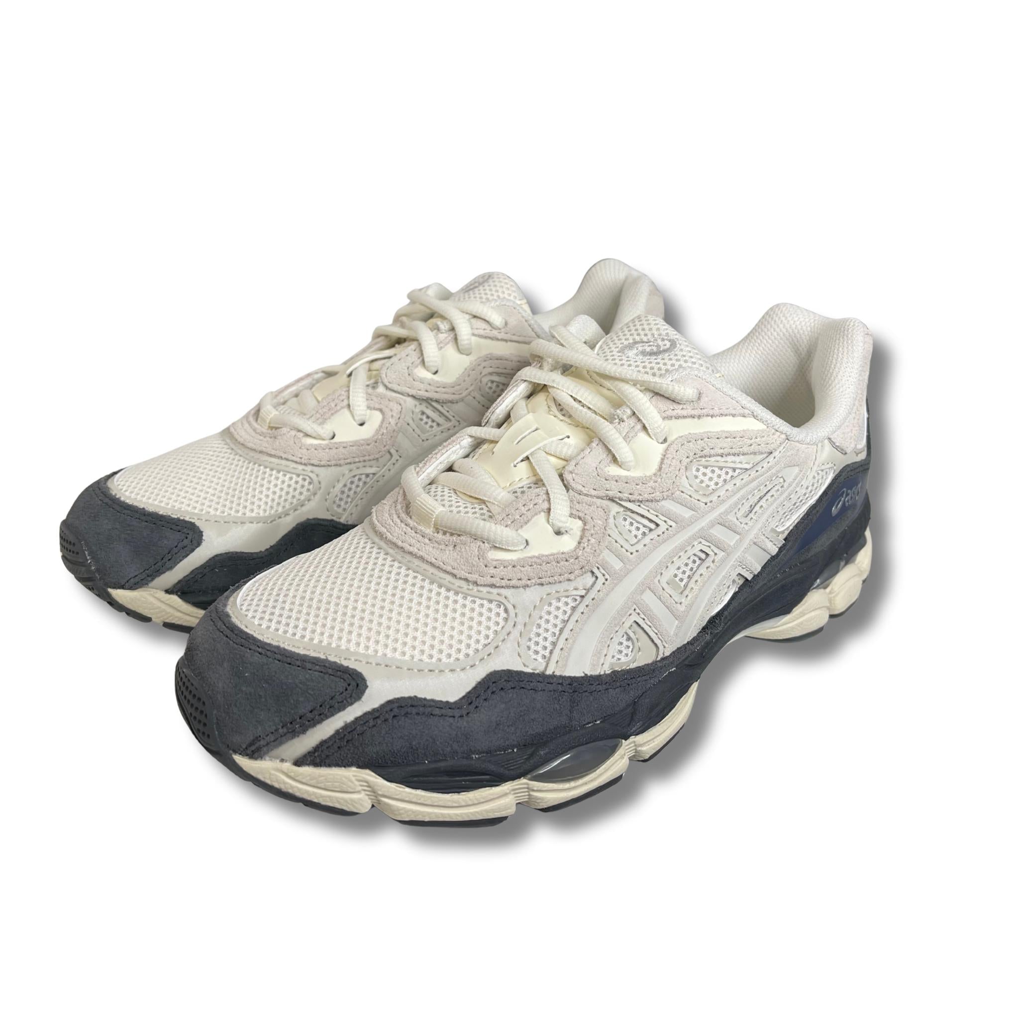 Asics 1203A383-111
