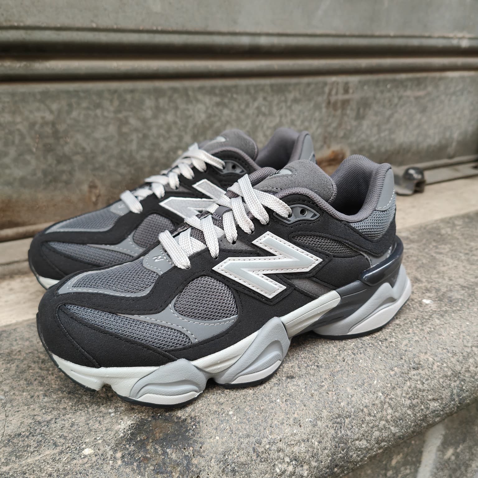 NEW BALANCE GC9060BNBN