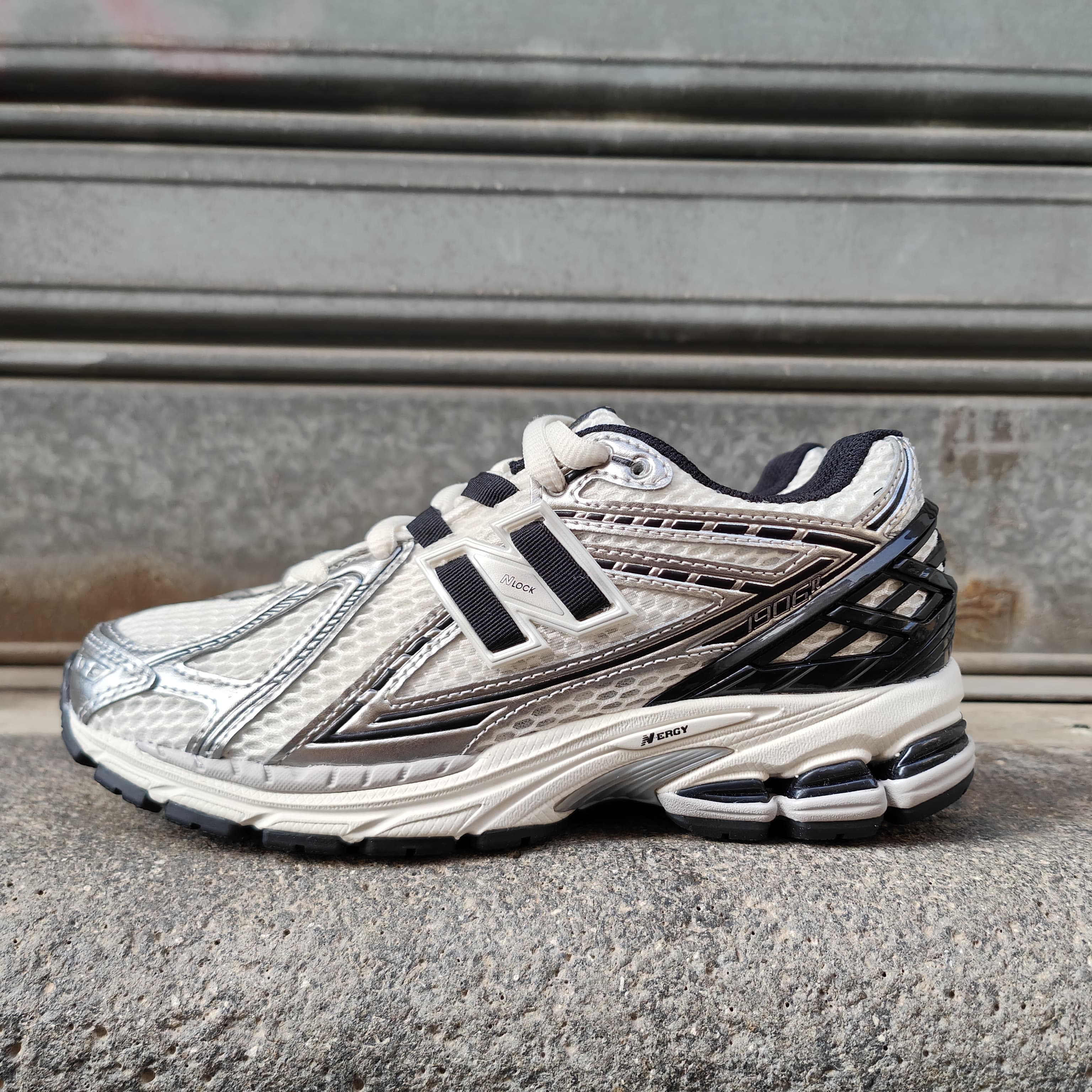 NEW BALANCE M1906RER