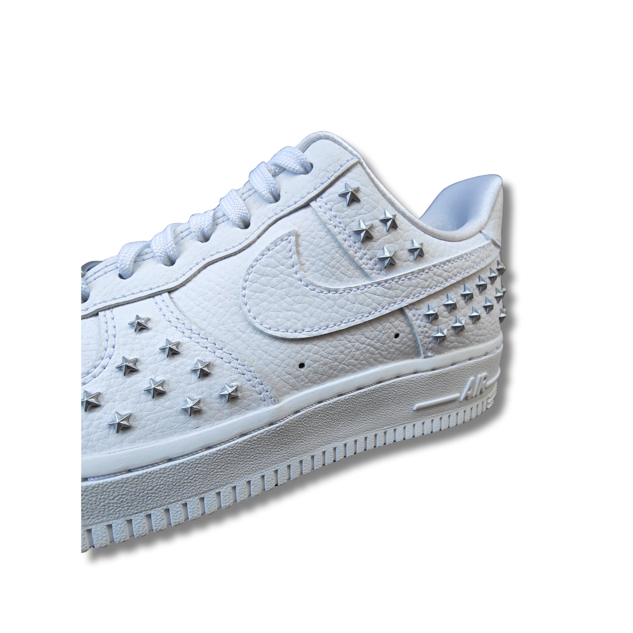 NIKE AR0639-100