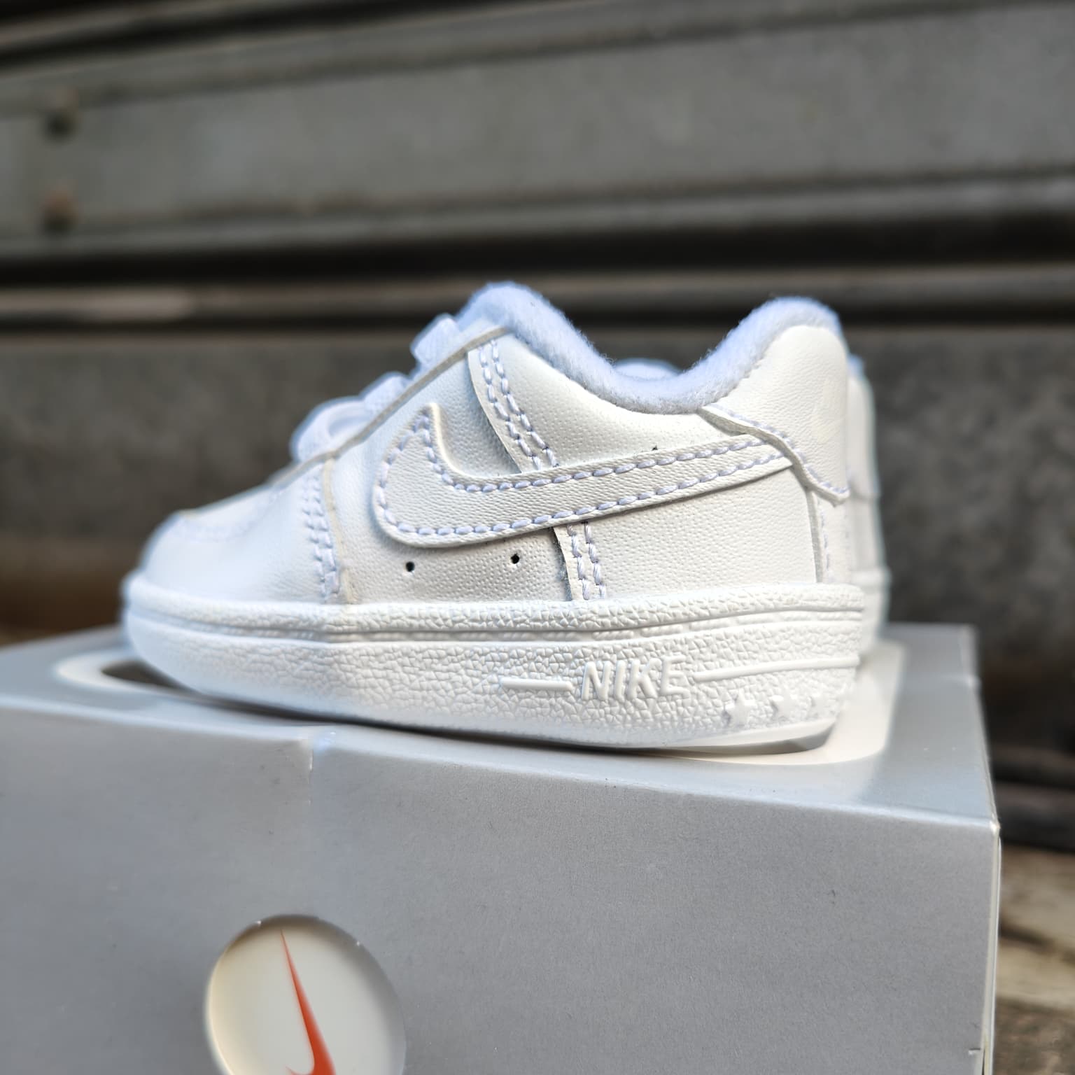 NIKE CK2201-100